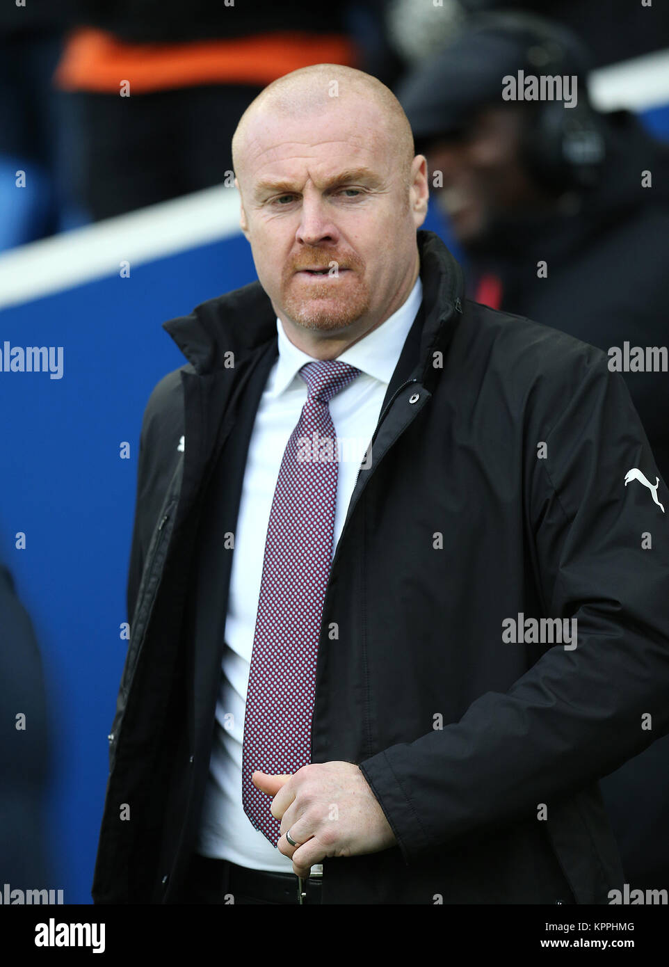 Burnley manager Sean Dyche during the Premier League match at the AMEX Stadium, Brighton. PRESS ASSOCIATION Photo. Picture date: Saturday December 16, 2017. See PA story SOCCER Brighton. Photo credit should read: Gareth Fuller/PA Wire. RESTRICTIONS: No use with unauthorised audio, video, data, fixture lists, club/league logos or 'live' services. Online in-match use limited to 75 images, no video emulation. No use in betting, games or single club/league/player publications. Stock Photo
