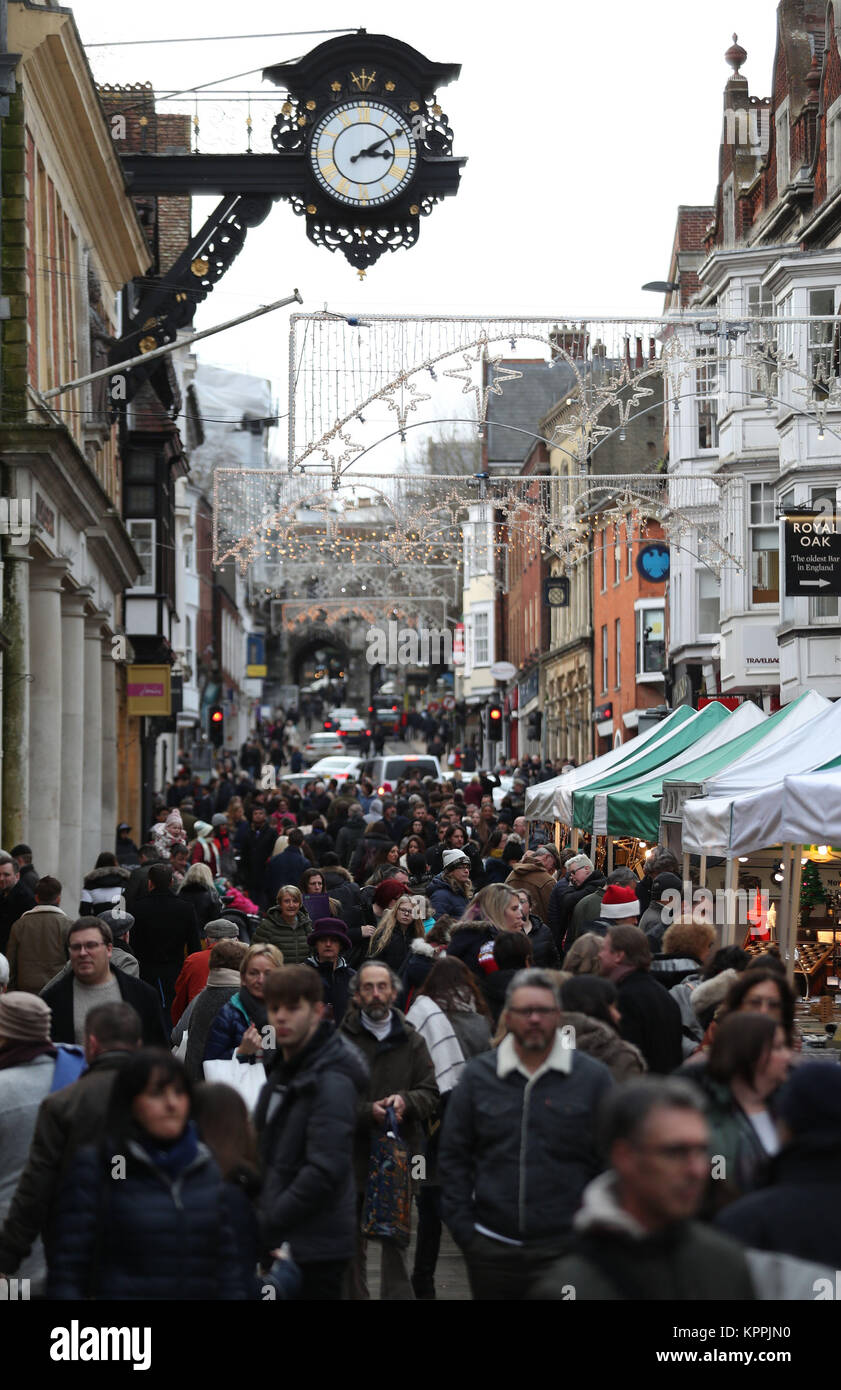 Winchester high street christmas hi-res stock photography and images ...