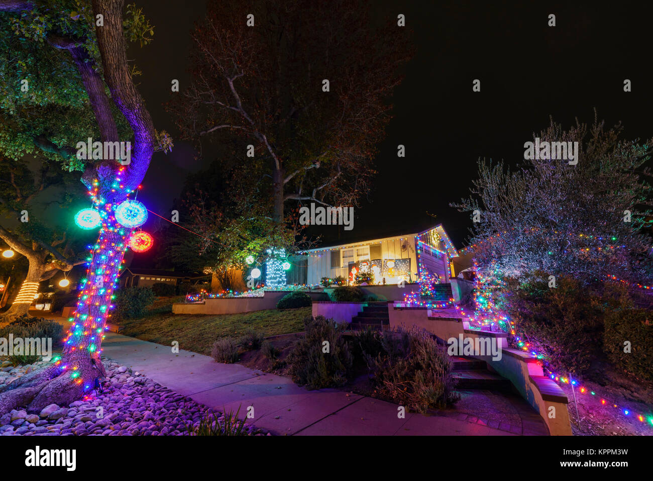 Los Angeles, DEC 15 Beautiful christmas lights in upper Hastings Ranch