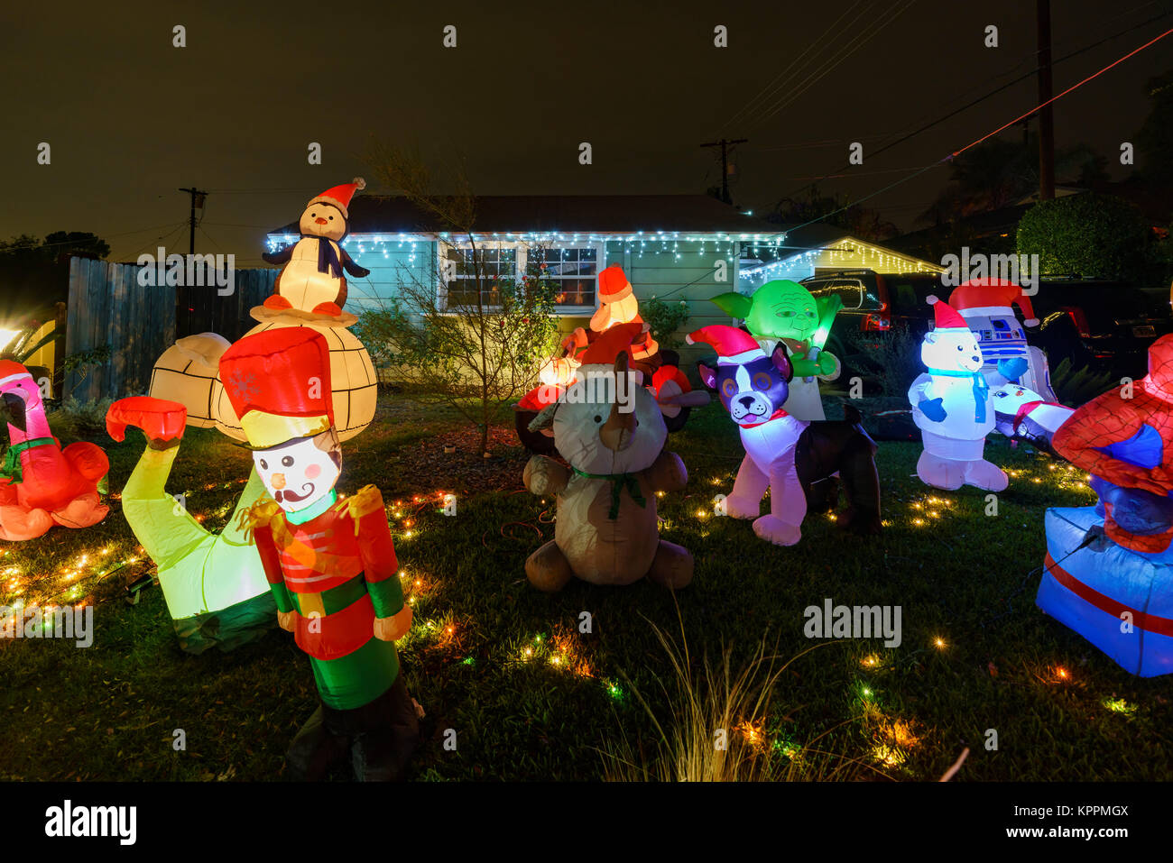 Los Angeles, DEC 15 Beautiful christmas lights in upper Hastings Ranch