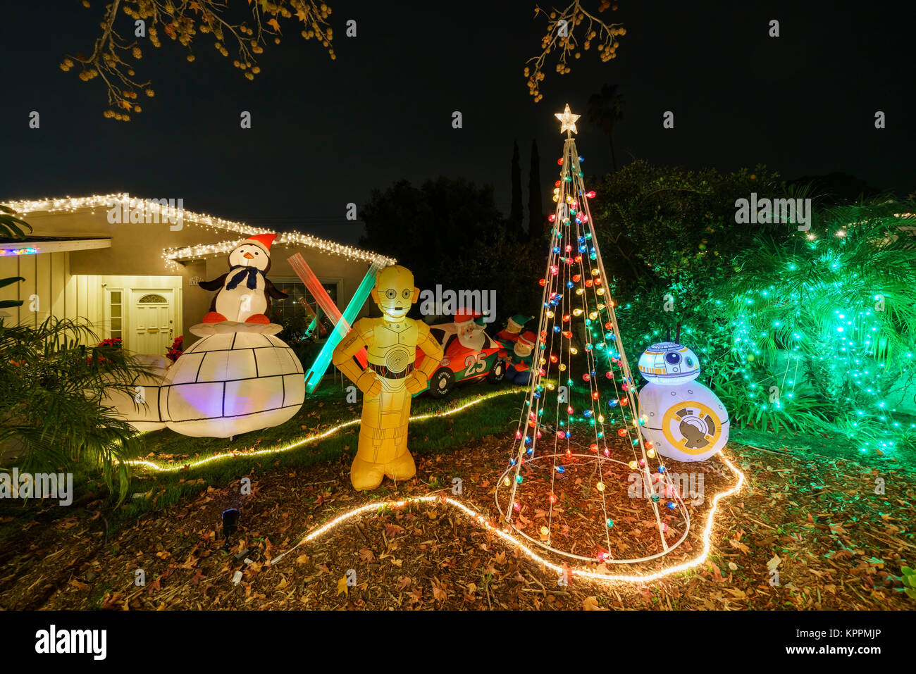 Los Angeles, DEC 15 Beautiful christmas lights in upper Hastings Ranch
