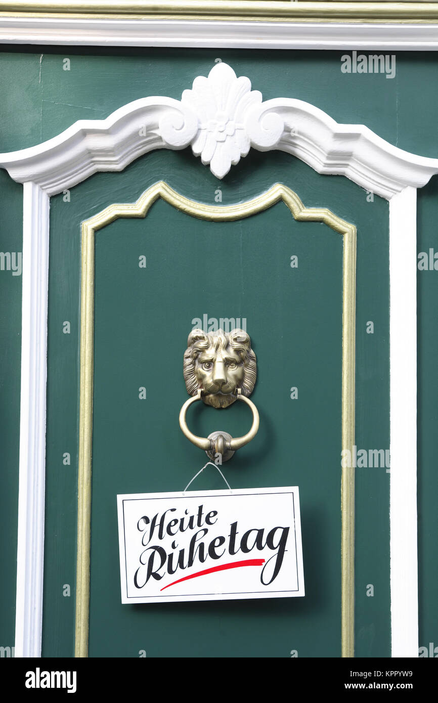 Germany, Solingen, door of a restaurant in the district Burg at castle Burg, closing day, plate.  Deutschland, Solingen, Tuer eines Restaurants im Sta Stock Photo