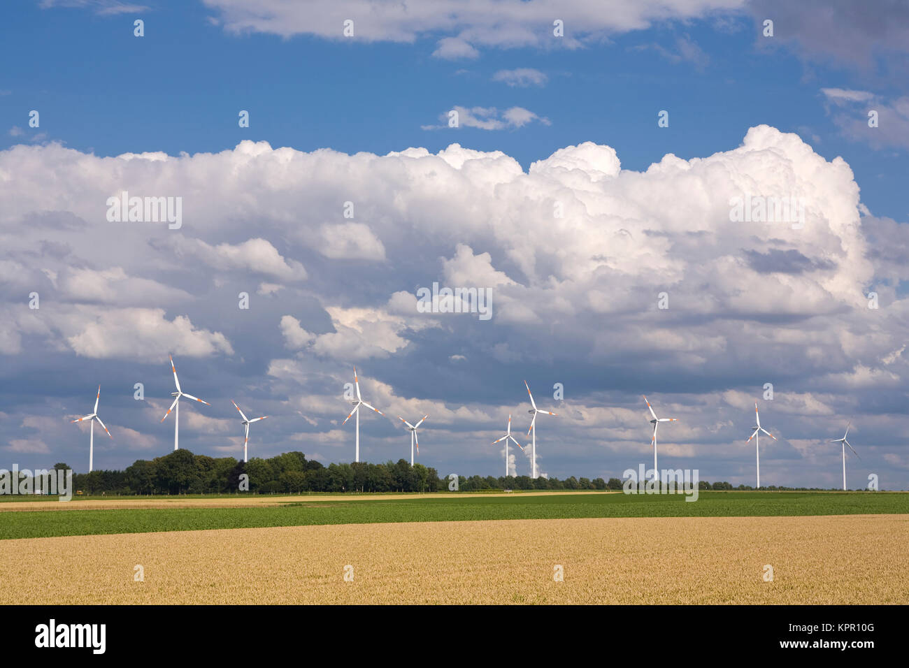 Europe, Germany, wind power plants near Jackerath.  Europa, Deutschland, Windkraftanlagen bei Jackerath. Stock Photo