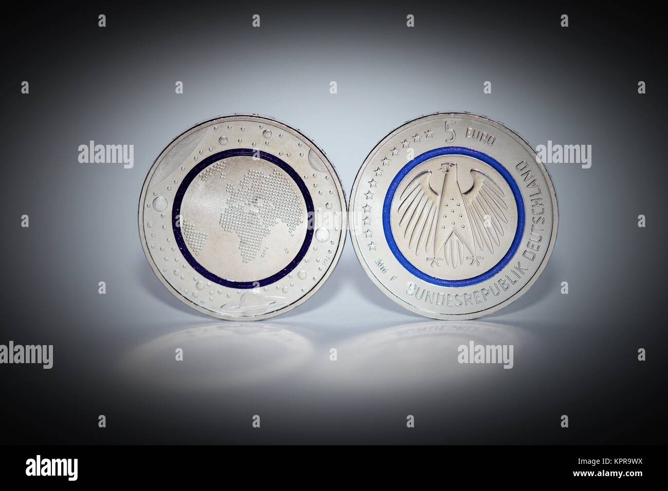 new five euro coins