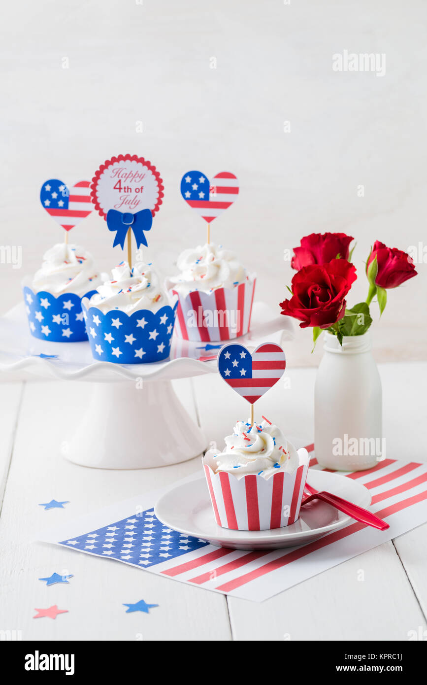 Independence day cupcakes Stock Photo - Alamy