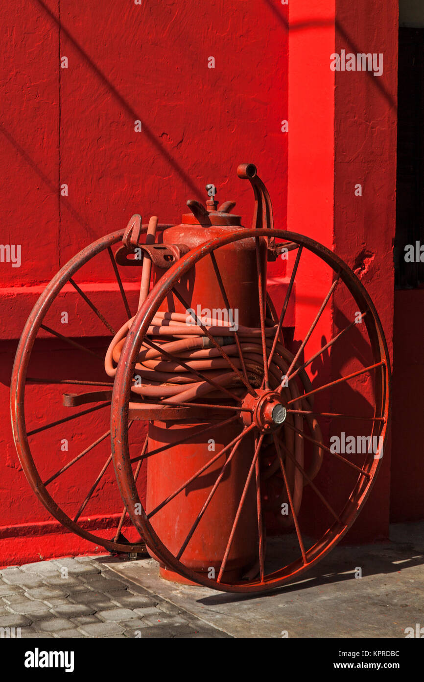 Antique old fire truck from 1800 Stock Photo Alamy