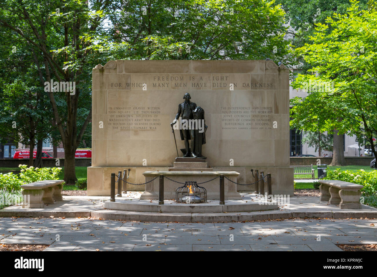 The Tomb of the Unknown Revolutionary War Soldier, Washington Square, Philadelphia, Pennsylvania, USA. Stock Photo