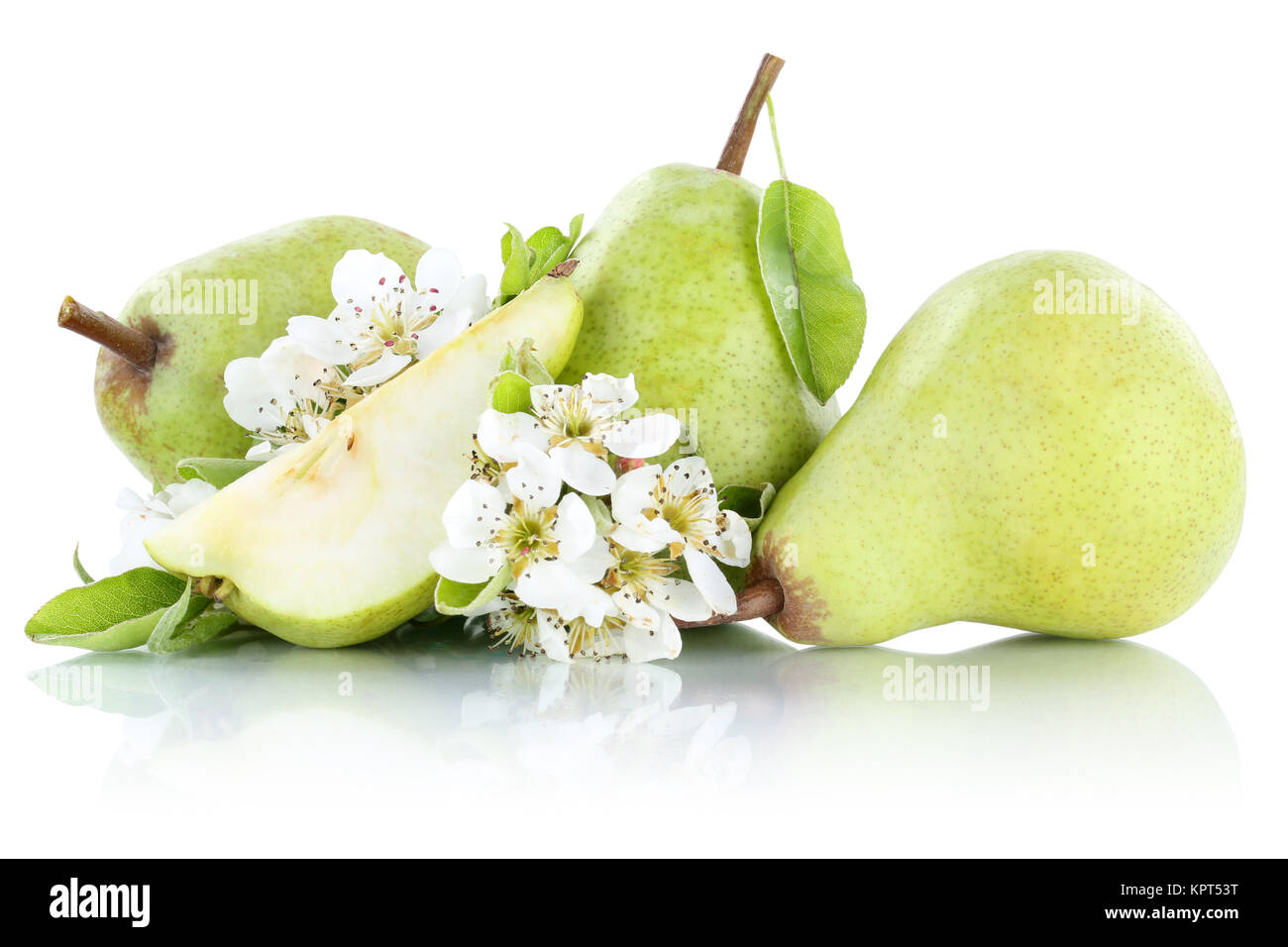 Birnen Birne grün Früchte Obst Freisteller freigestellt isoliert vor einem weissen Hintergrund Stock Photo