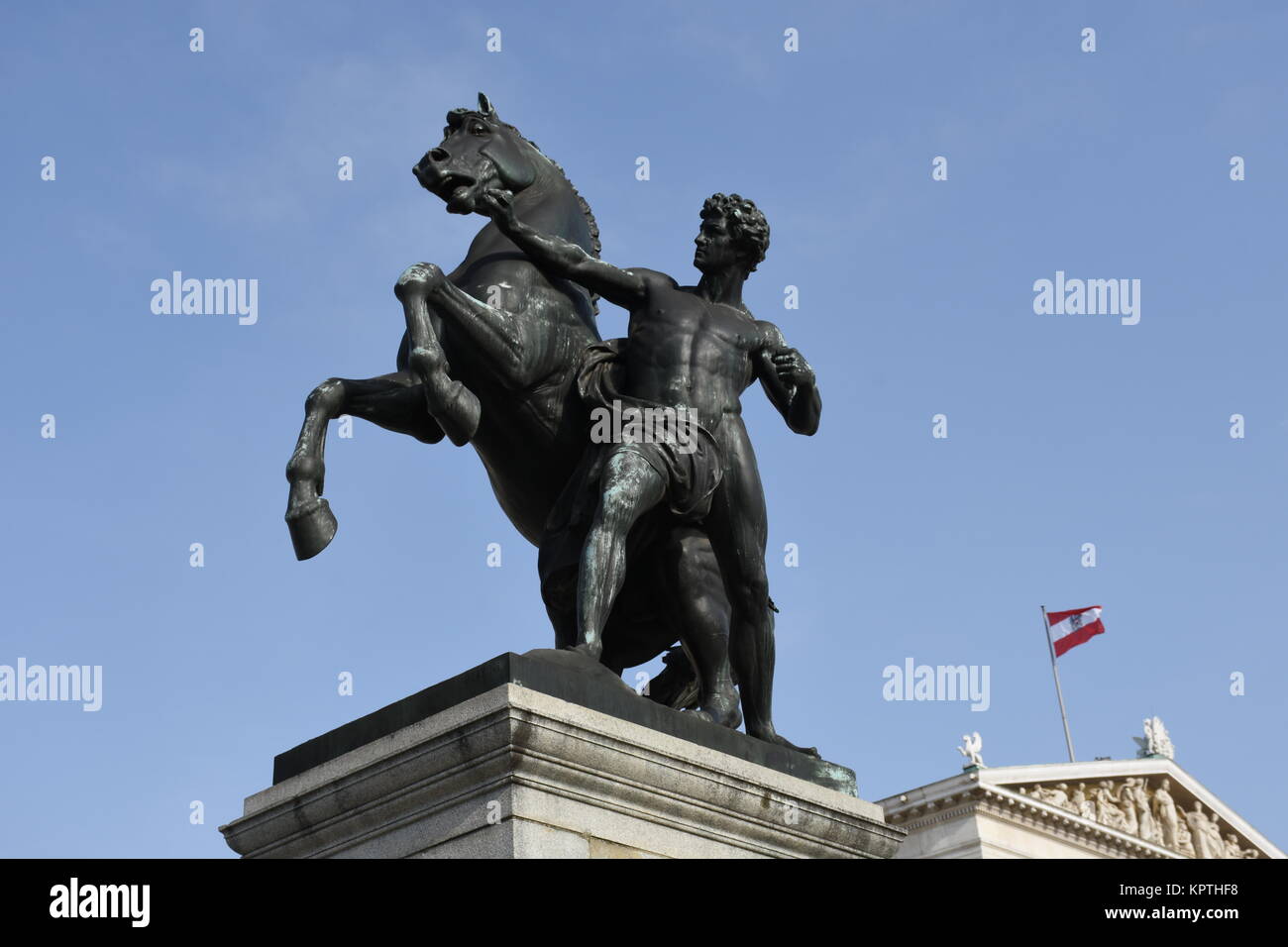 equestrian statues,statues,bronze statues,bronze statue,bronze