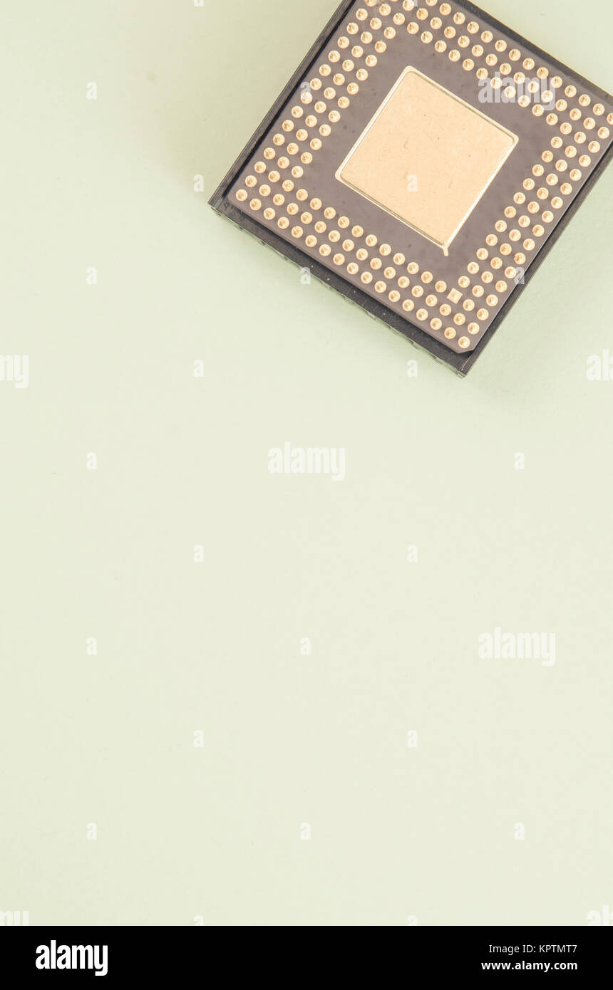 microprocessor digital integrated circuit die package pins side view