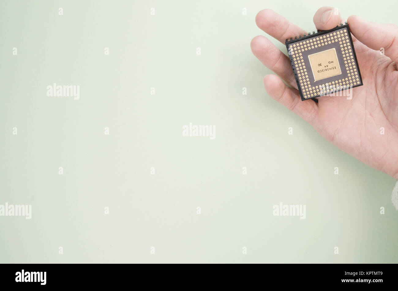 microprocessor digital integrated circuit die package pins side view