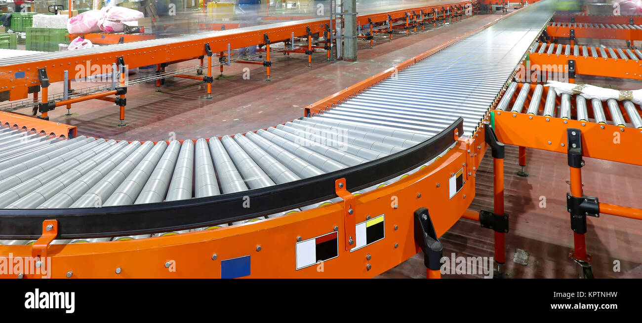 Conveyor System in Regional Delivery Hub Warehouse Stock Photo Alamy