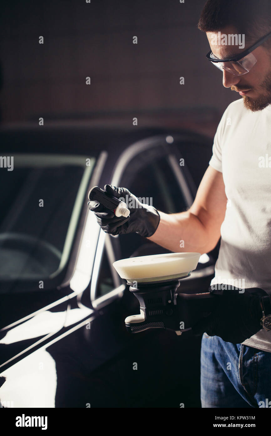 Mechanic buff hires stock photography and images Alamy