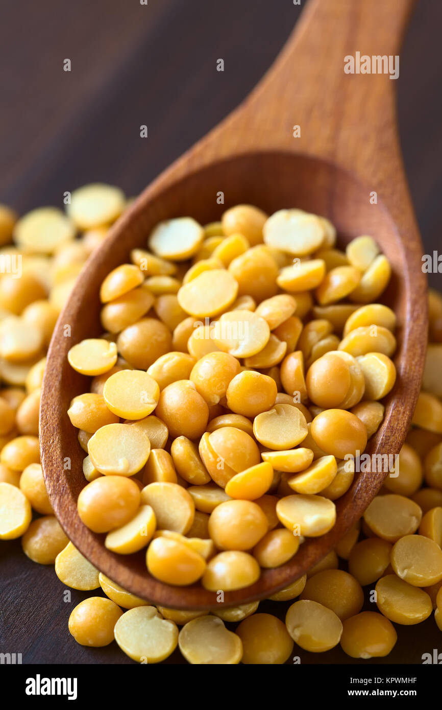 Raw Yellow Split Peas Stock Photo Alamy