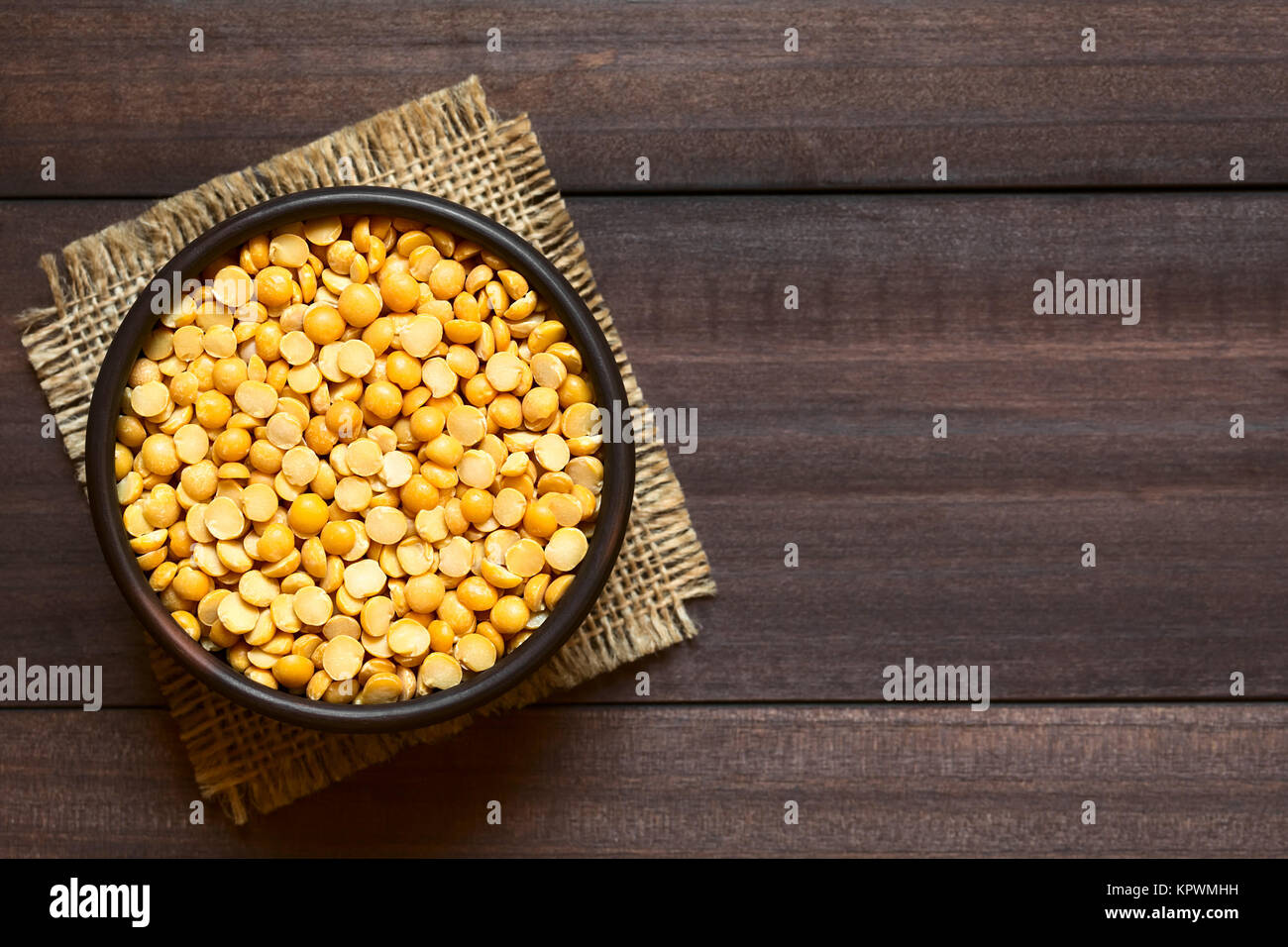Raw Yellow Split Peas Stock Photo Alamy