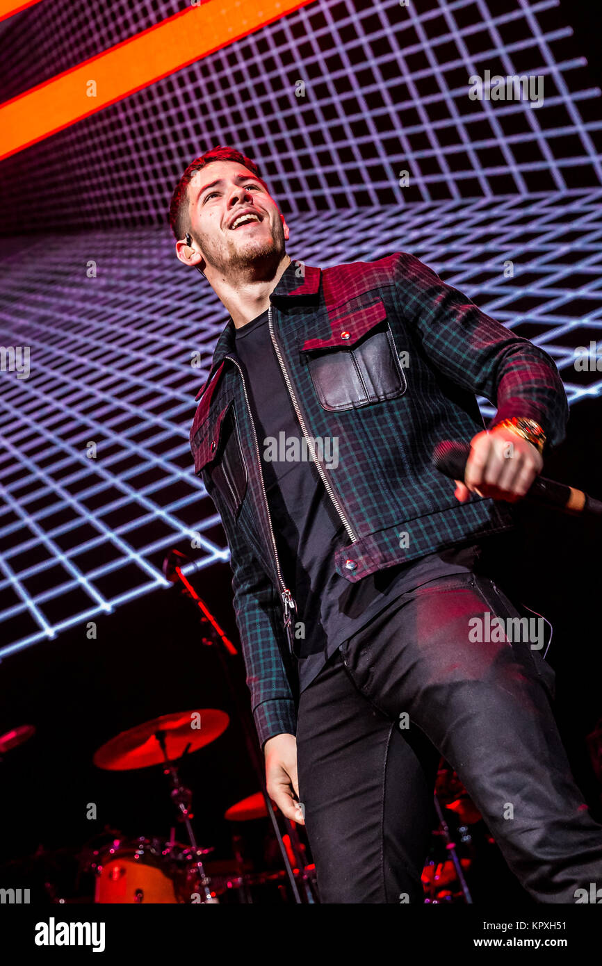 Tampa, USA. 16th Dec, 2017. Nick Jonas performing at 93.3 FLZ's iHeartRadio Jingle Ball on December 16, 2017 at Amalie Arena in Tampa, Florida. Credit: The Photo Access/Alamy Live News Stock Photo