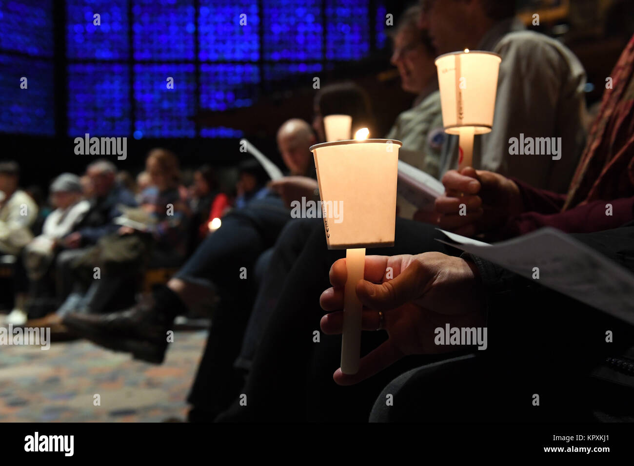 Berlin Germany 17th Dec 2017 Church goers Holding Bethlehem s Light 