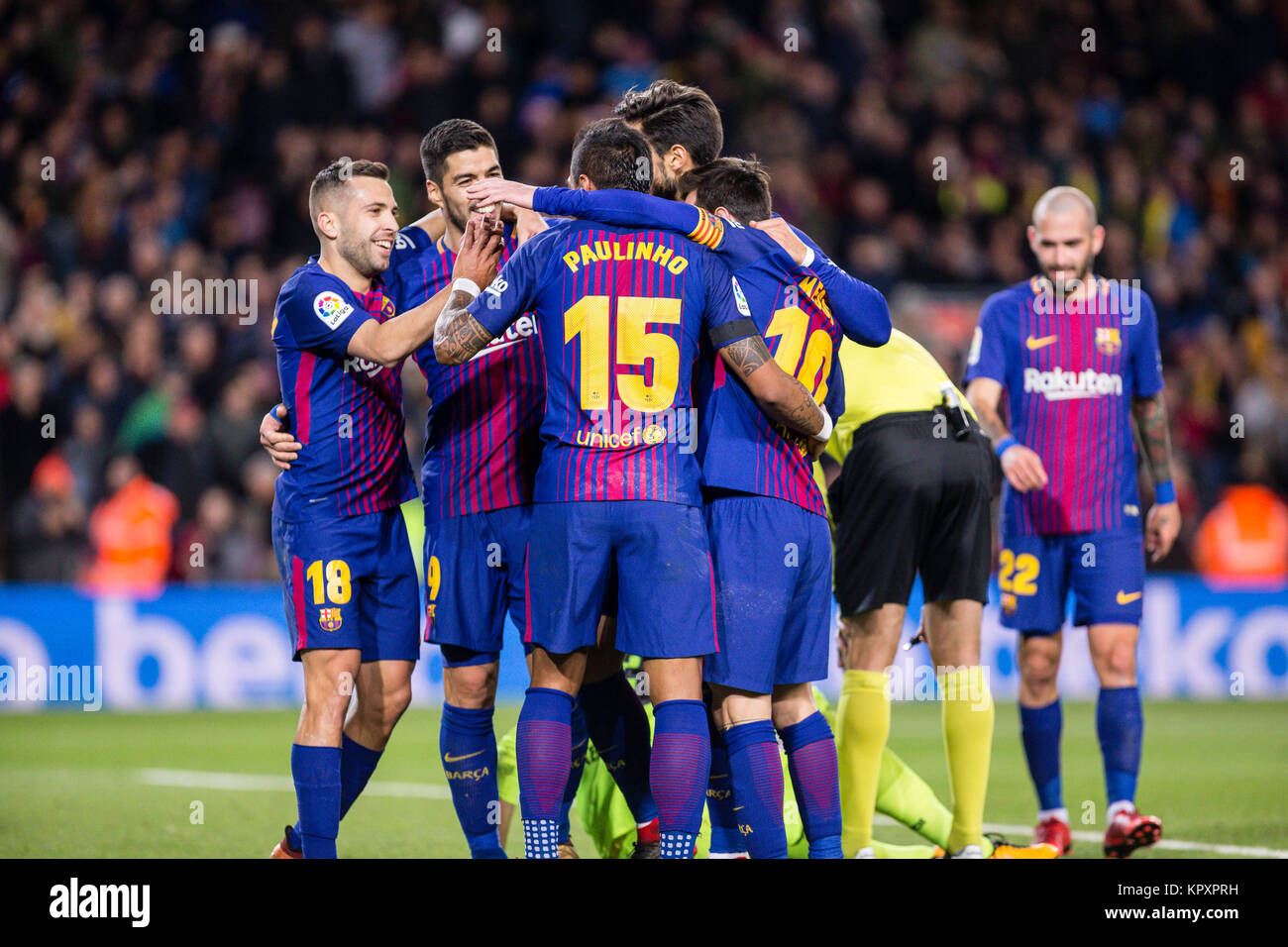 Barcelona, Spain. 17th Dec, 2017. SPAIN - 17th of December: Barcelona midfielder Paulinho (15) with his teammates of FC Barcelona celebrates after scoring the goal during the match between FC Barcelona against Deportivo Coruna, for the round 16 of the Liga Santander, played at Camp Nou Stadium on 17th December 2017 in Barcelona, Spain. (Credit: GTO/Urbanandsport/Gtres Online) Credit: Gtres Información más Comuniación on line, S.L./Alamy Live News Stock Photo