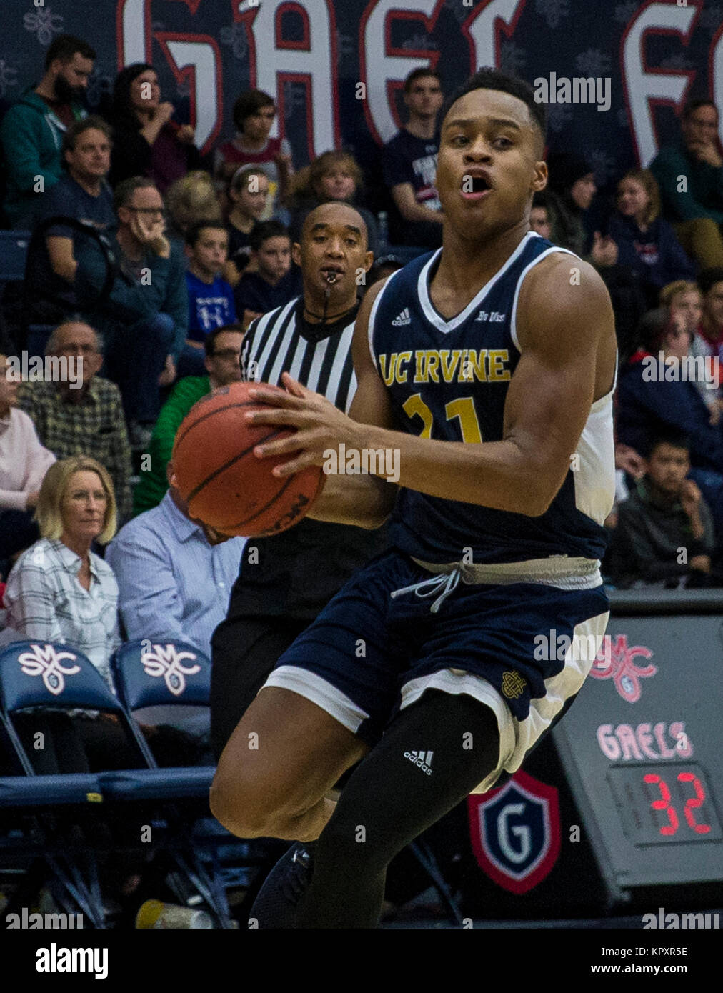 McKeon Pavilion Moraga Calif, USA. 16th Dec, 2017. U.S.A. UC Irvine