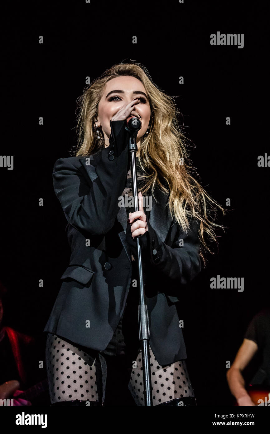 Tampa, USA. 16th Dec, 2017. Sabrina Carpenter performing at 93.3 FLZ's