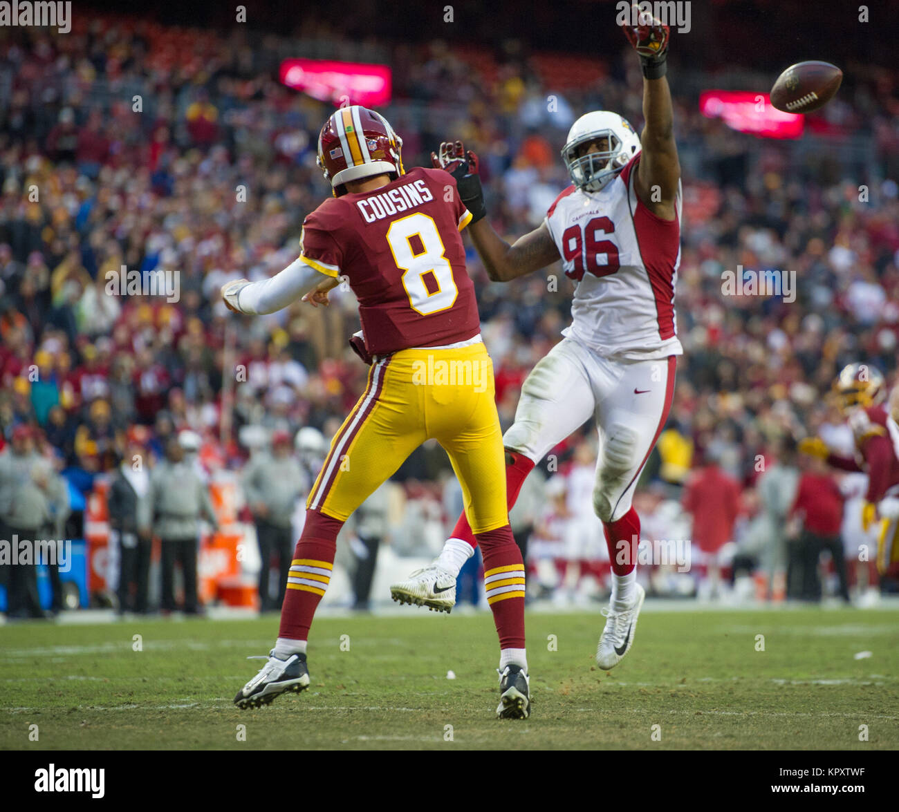 Landover, MD, USA. 17th Dec, 2017. Arizona Cardinals linebacker Kareem Martin (96) bats down a