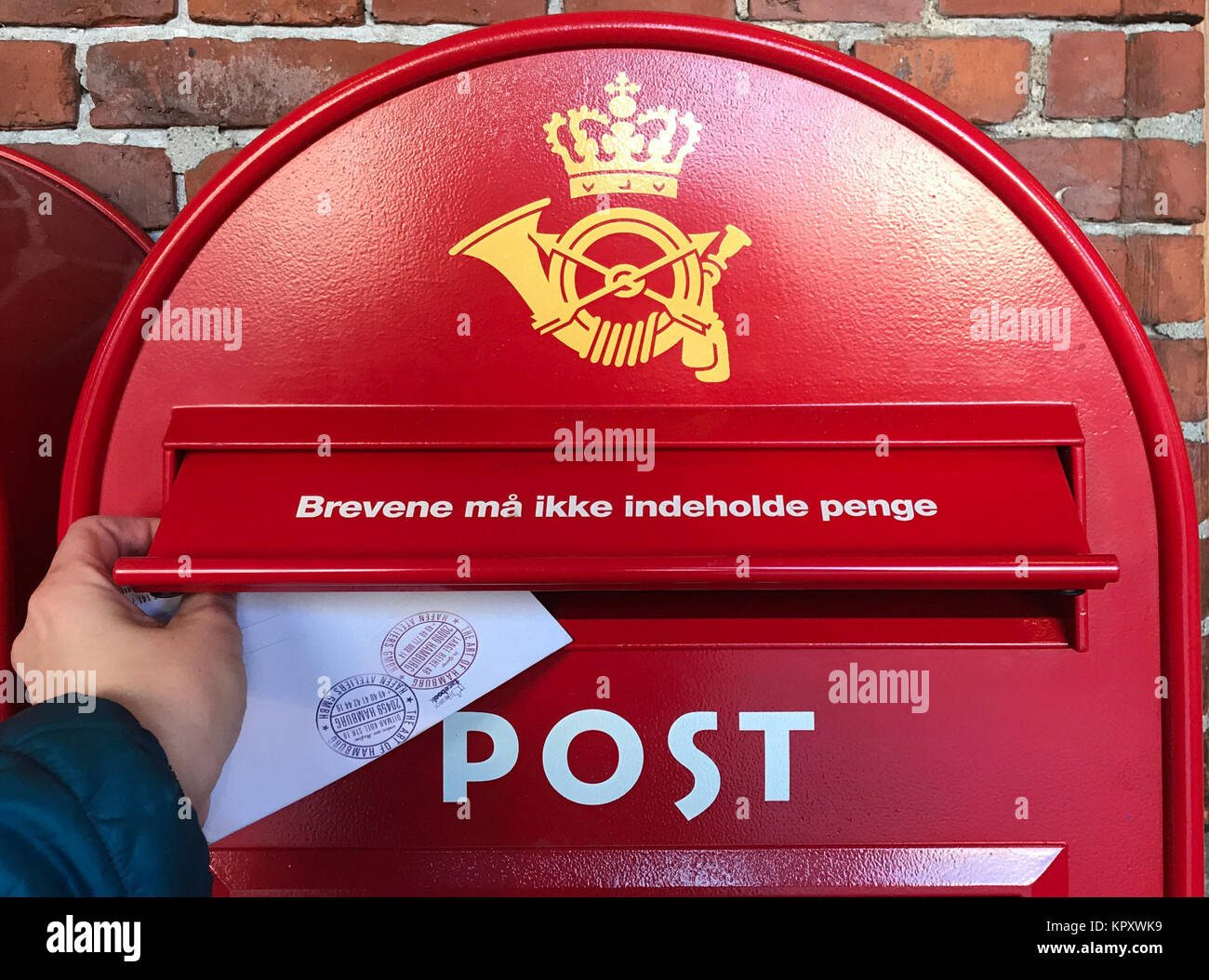 Turn compared hires stock photography and images Alamy