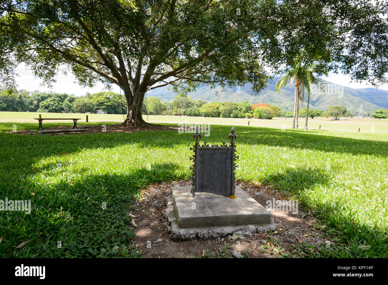Unknown person's grave at the historic old Smithfield Cemetery, Far North Queensland, FNQ, QLD, Australia Stock Photo
