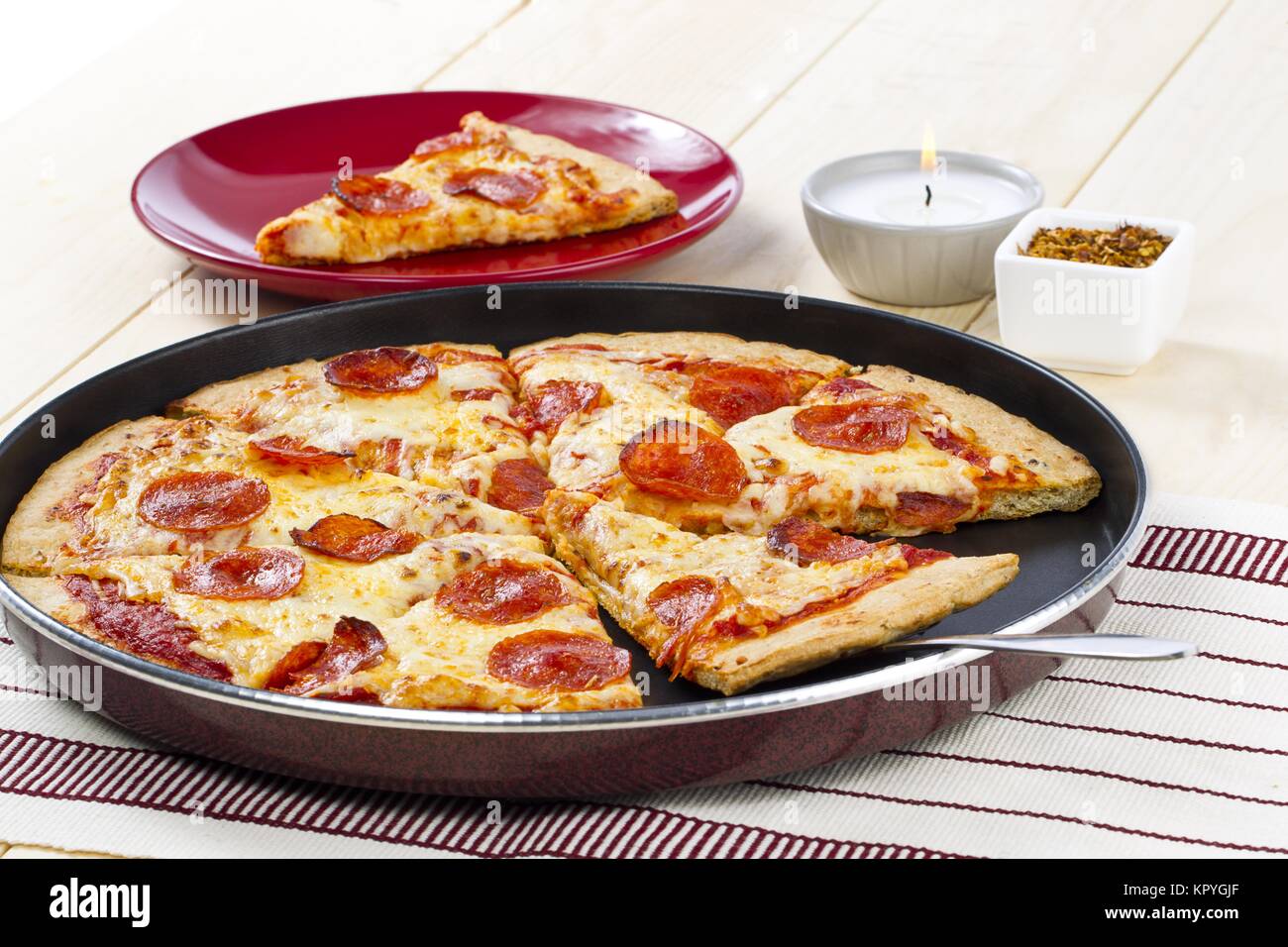 pizza in frying pan Stock Photo Alamy