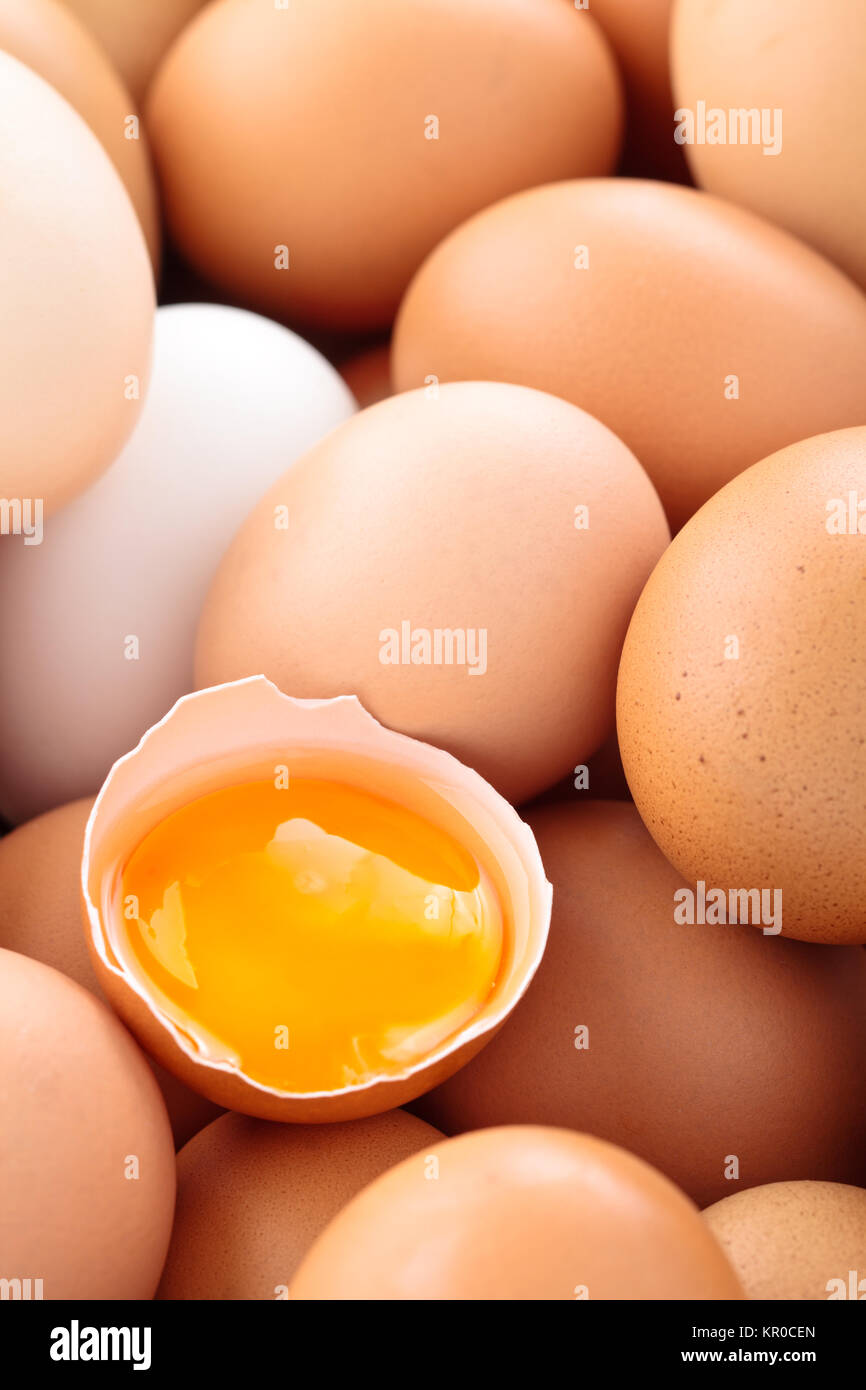 Fresh eggs background Stock Photo - Alamy