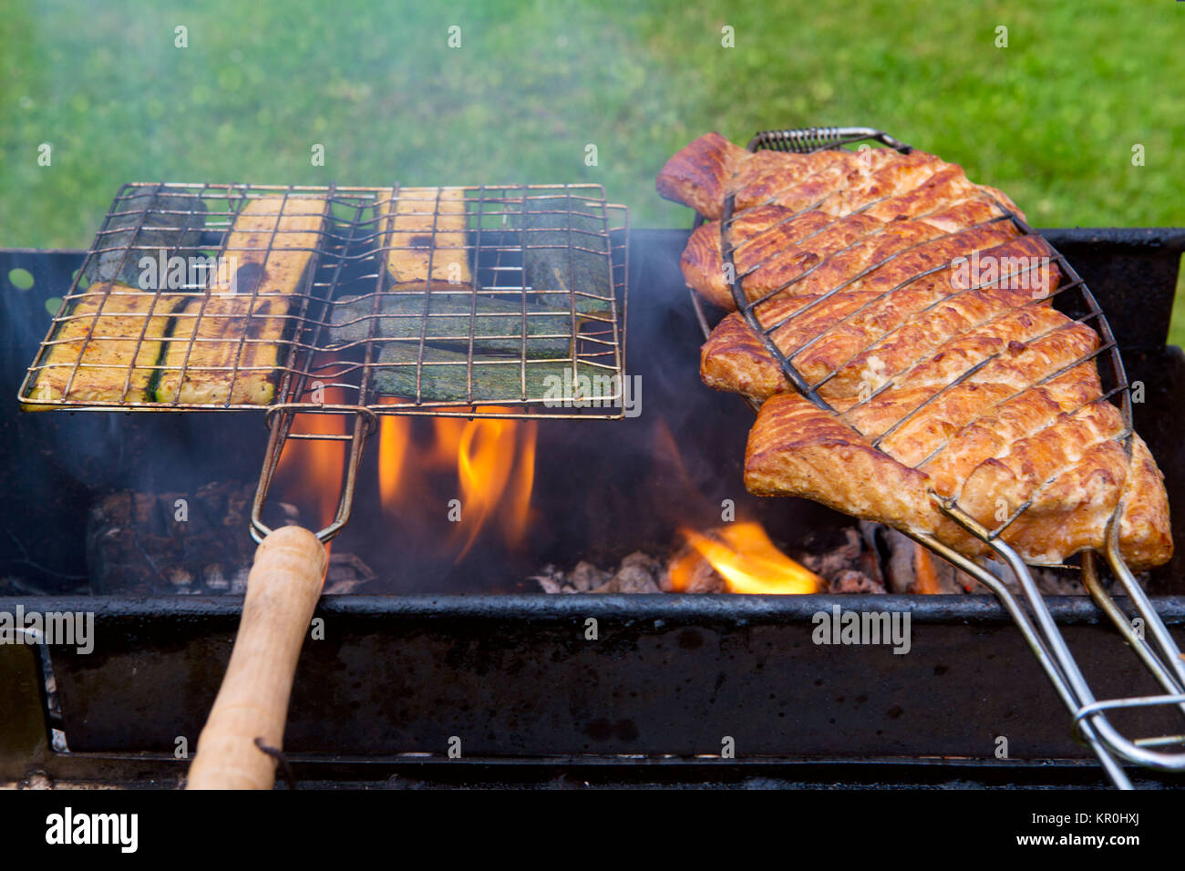 Fresh Healthy Green Zucchini On A Barbecue Grill Over Charcoal Grilled Zucchini Slices Vegetarian Mediterranean Cuisine Delicious Food Vegetables On Bbq Party Stock Photo Alamy