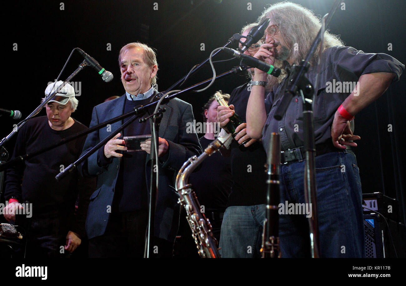 Vaclav Havel, Czech president, godfather of new CD of The Plastic