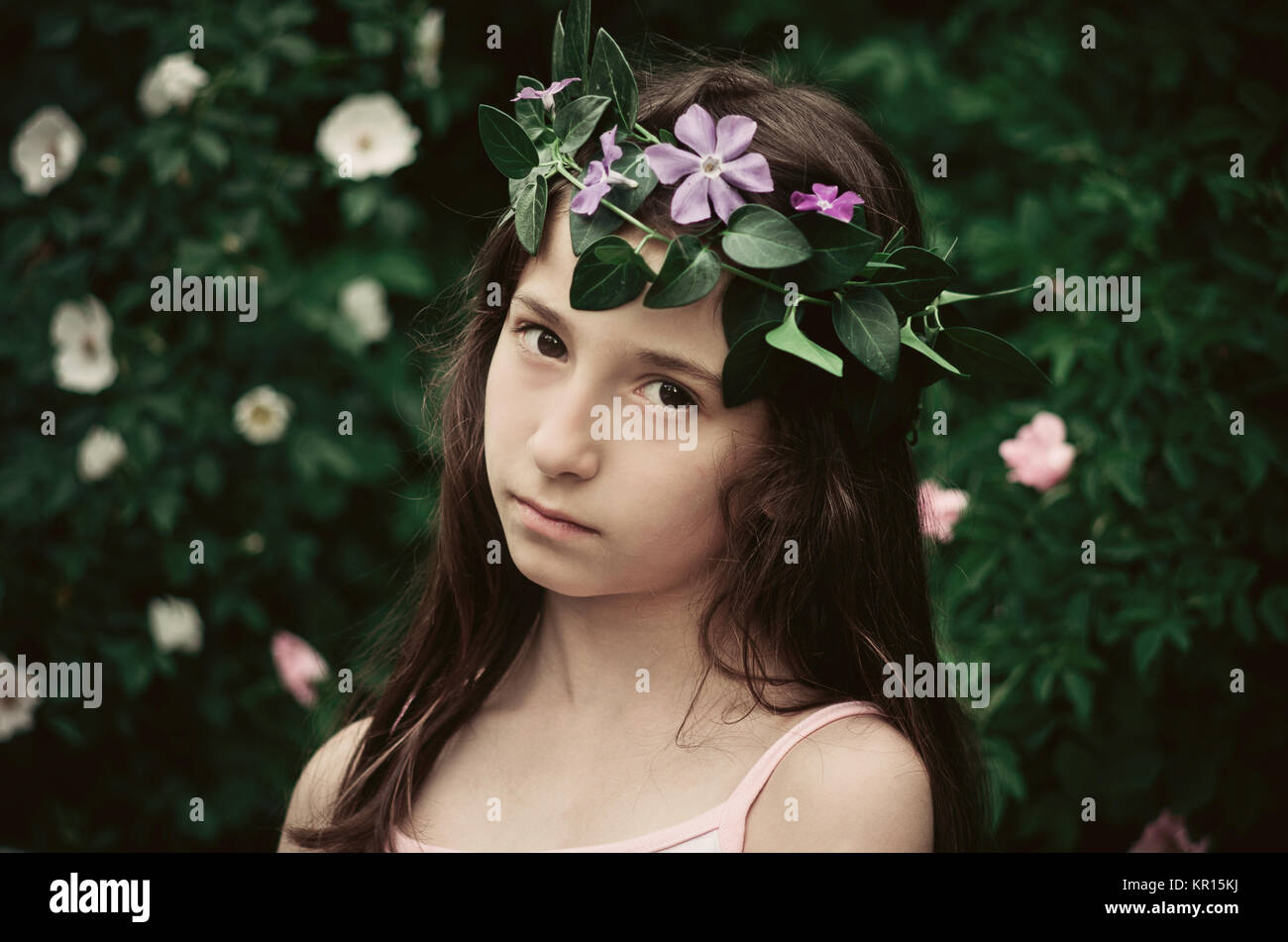 Download Aesthetic Roblox Girl Head With Flower Crown Wallpaper