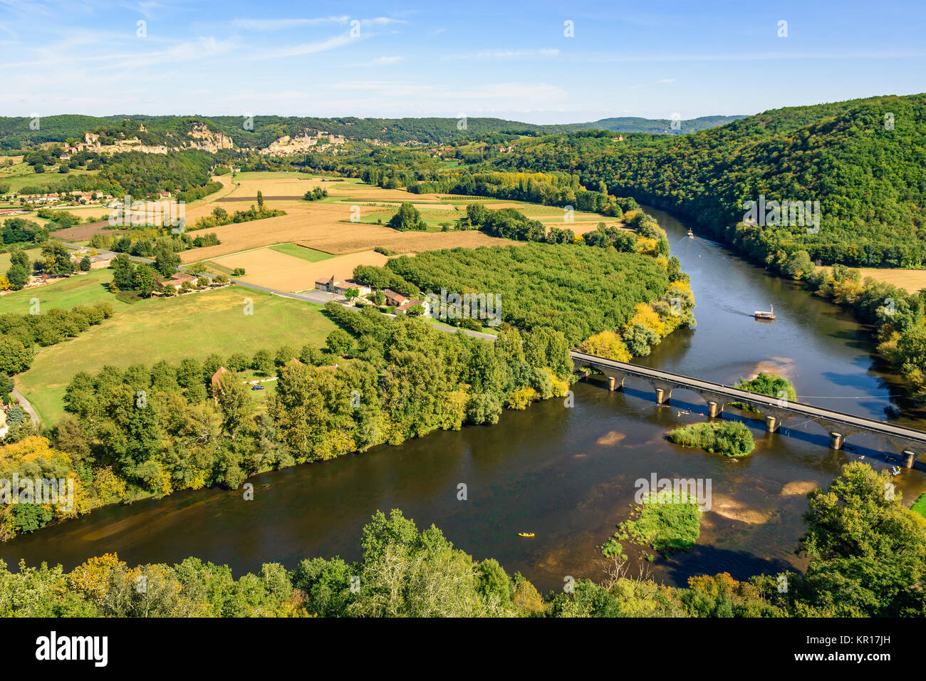 Castelnaud bridge la chapelle hi-res stock photography and images - Alamy