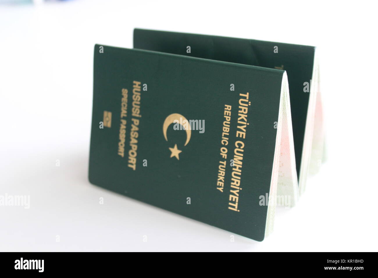 green special turkish passport Stock Photo Alamy
