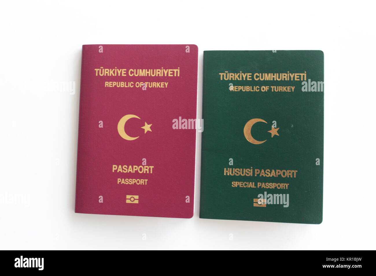 green special turkish passport Stock Photo Alamy