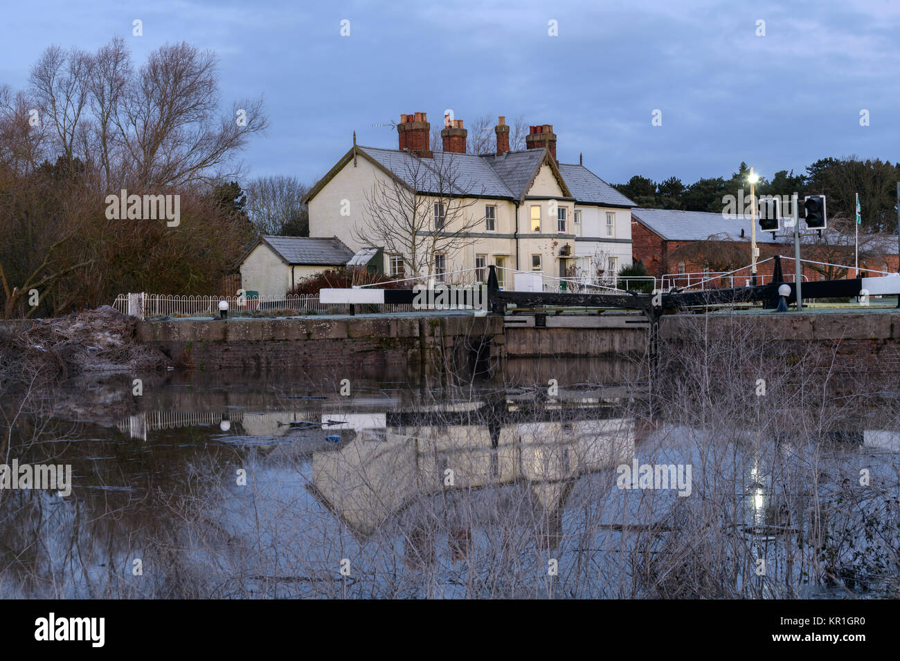 Diglis Lock cottage in Worcester Stock Photo Alamy