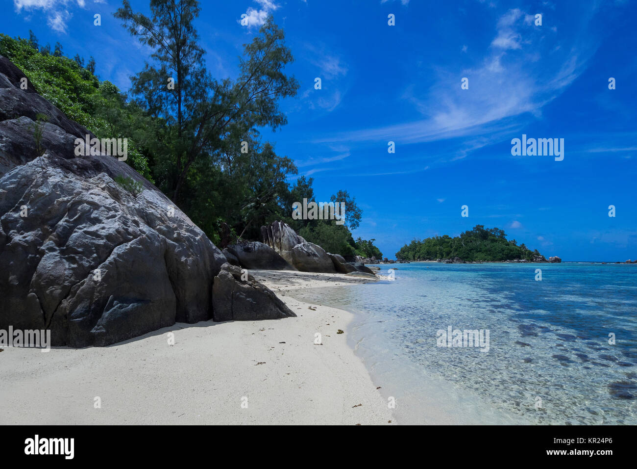 seychelles le cerf overlooking the ile cachee Stock Photo - Alamy