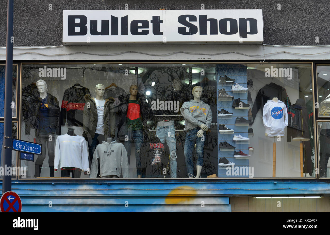 Bullet shop, Luetge Br?ckstrasse, Dortmund, North Rhine-Westphalia,  Germany, Bullet Shop, Luetge Brueckstrasse, Nordrhein-Westfalen,  Deutschland Stock Photo - Alamy