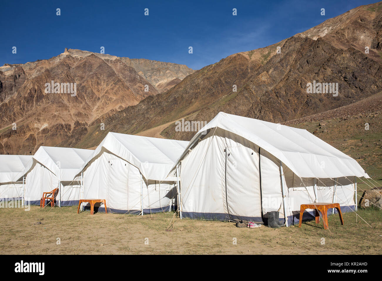 Sarchu camping tents at the Leh - Manali Highway in Ladakh region, Northern India. Stock Photo