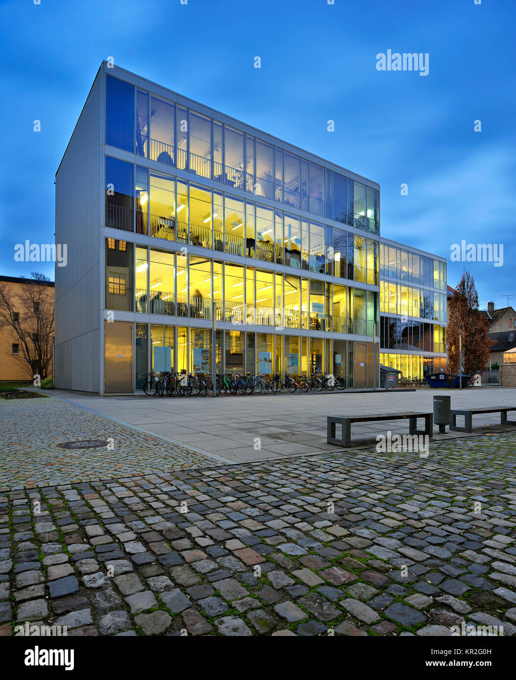 Bauhaus-University Weimar, Glaskuben, twilight, Weimar, Thuringia, Germany  Stock Photo - Alamy
