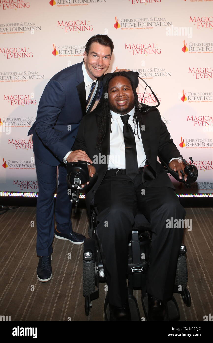The Christopher & Dana Reeve Foundation Gala at the Conrad - Arrivals  Featuring: Jerry O'Connell, Eric LeGrand Where: New York City, New York,  United States When: 17 Nov 2017 Credit: Derrick Salters/WENN.com