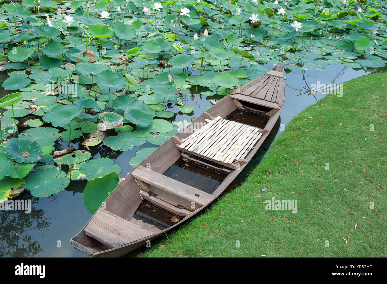  Pond Boat