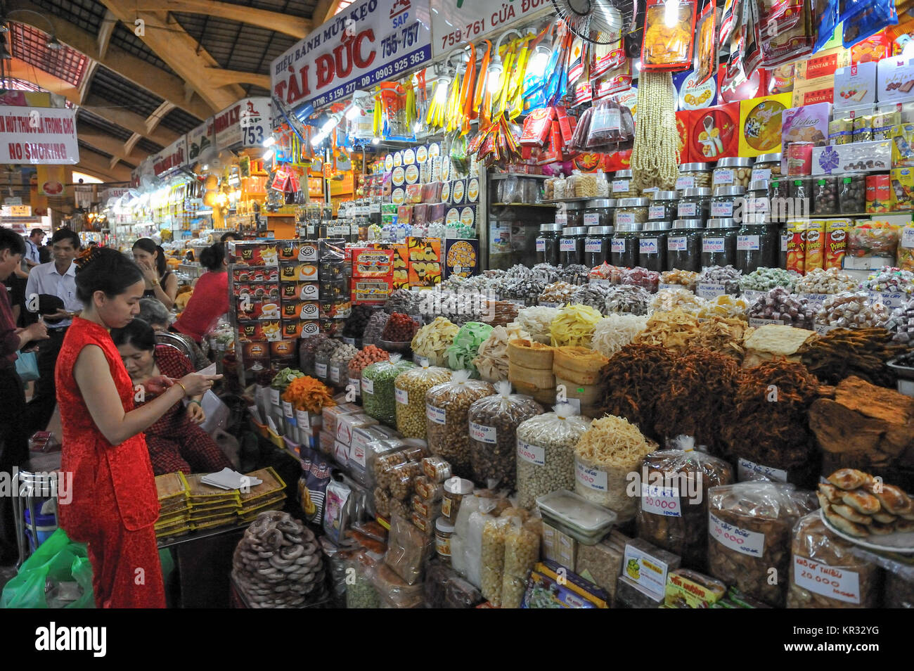 Ben Thanh Market in Ho Chi Minh city. This bustling market is one of the  most famous in former Saigon Stock Photo - Alamy