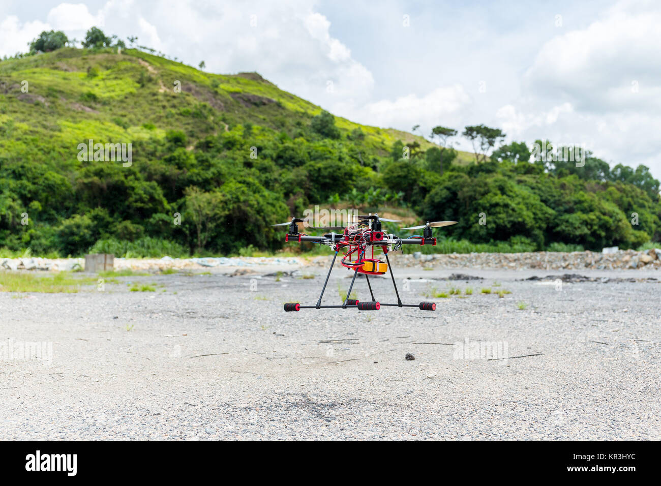 Tiny flying machine hi-res stock photography and images - Alamy