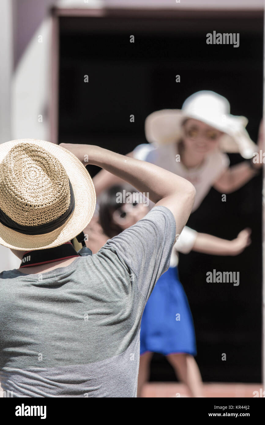 Chinese tourist family take hi-res stock photography and images - Alamy