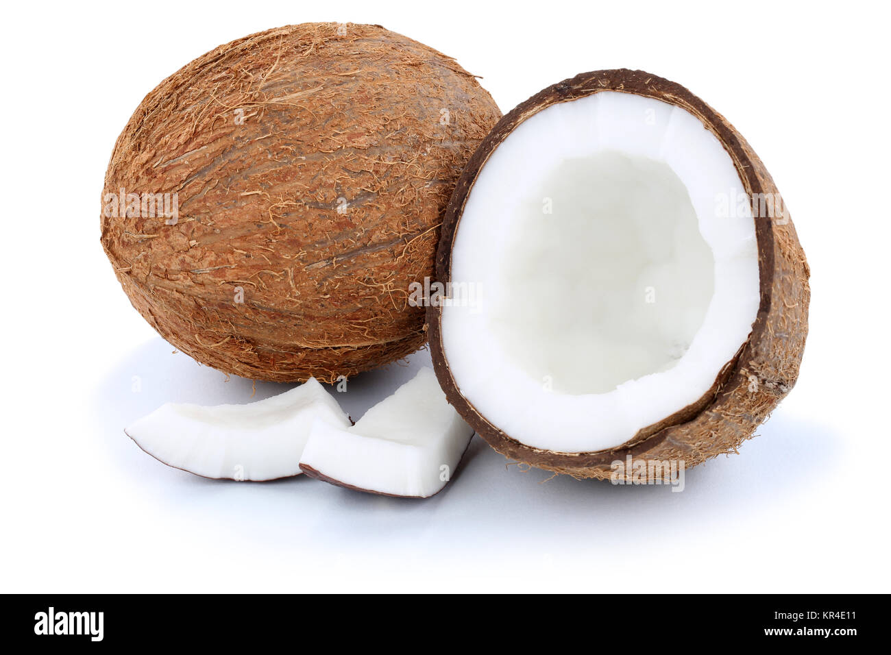 Kokosnuss Kokosnüsse Frucht frische Früchte Freisteller freigestellt isoliert vor einem weissen Hintergrund Stock Photo