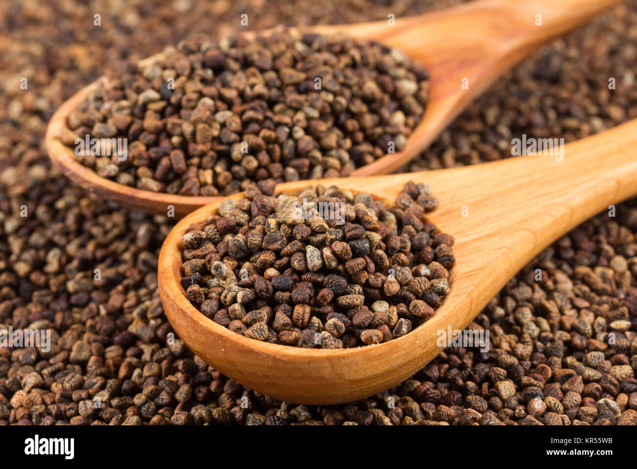 Decorticated cardamom seeds Stock Photo Alamy