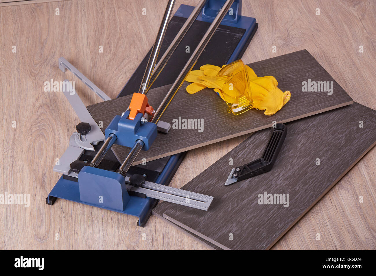 Manual cutter ceramic tile Stock Photo Alamy