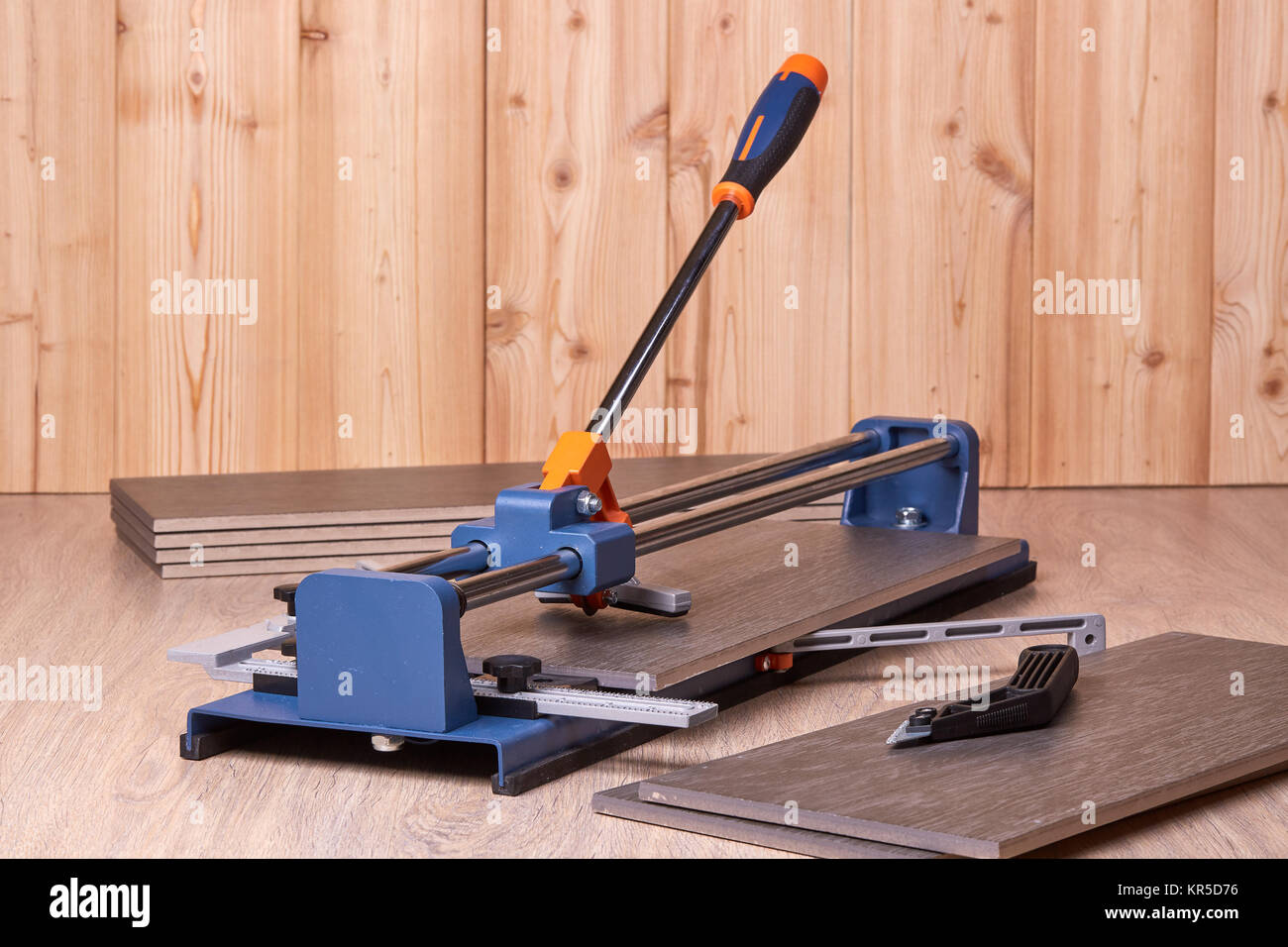 Manual cutter ceramic tile Stock Photo Alamy