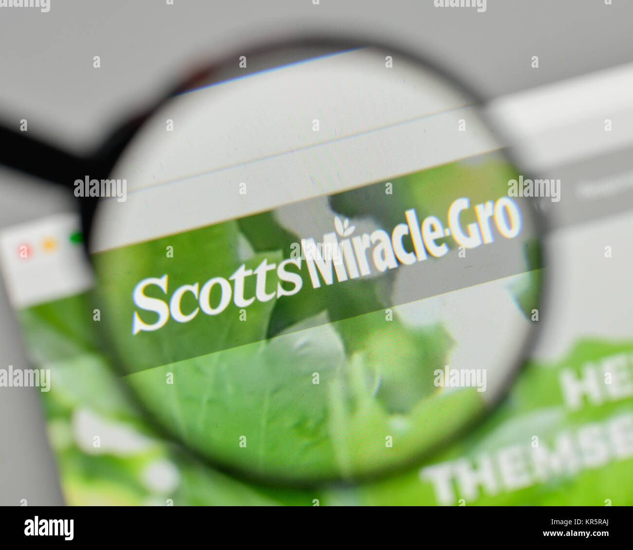 Miracle gro hi-res stock photography and images - Alamy
